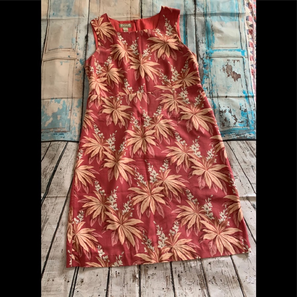 Sleeveless Coral Tropical Print Shift Dress